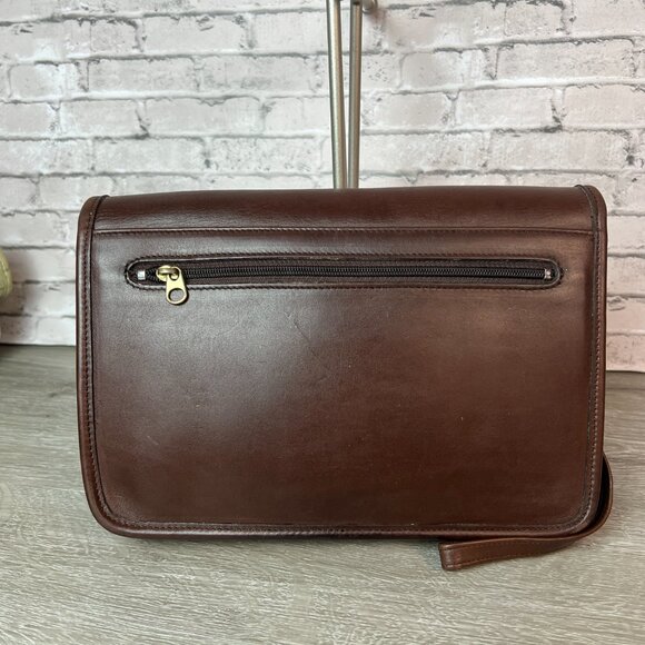 Vintage Coach 80’s Turnlock Clutch #9832  Brown - Picture 2 of 6